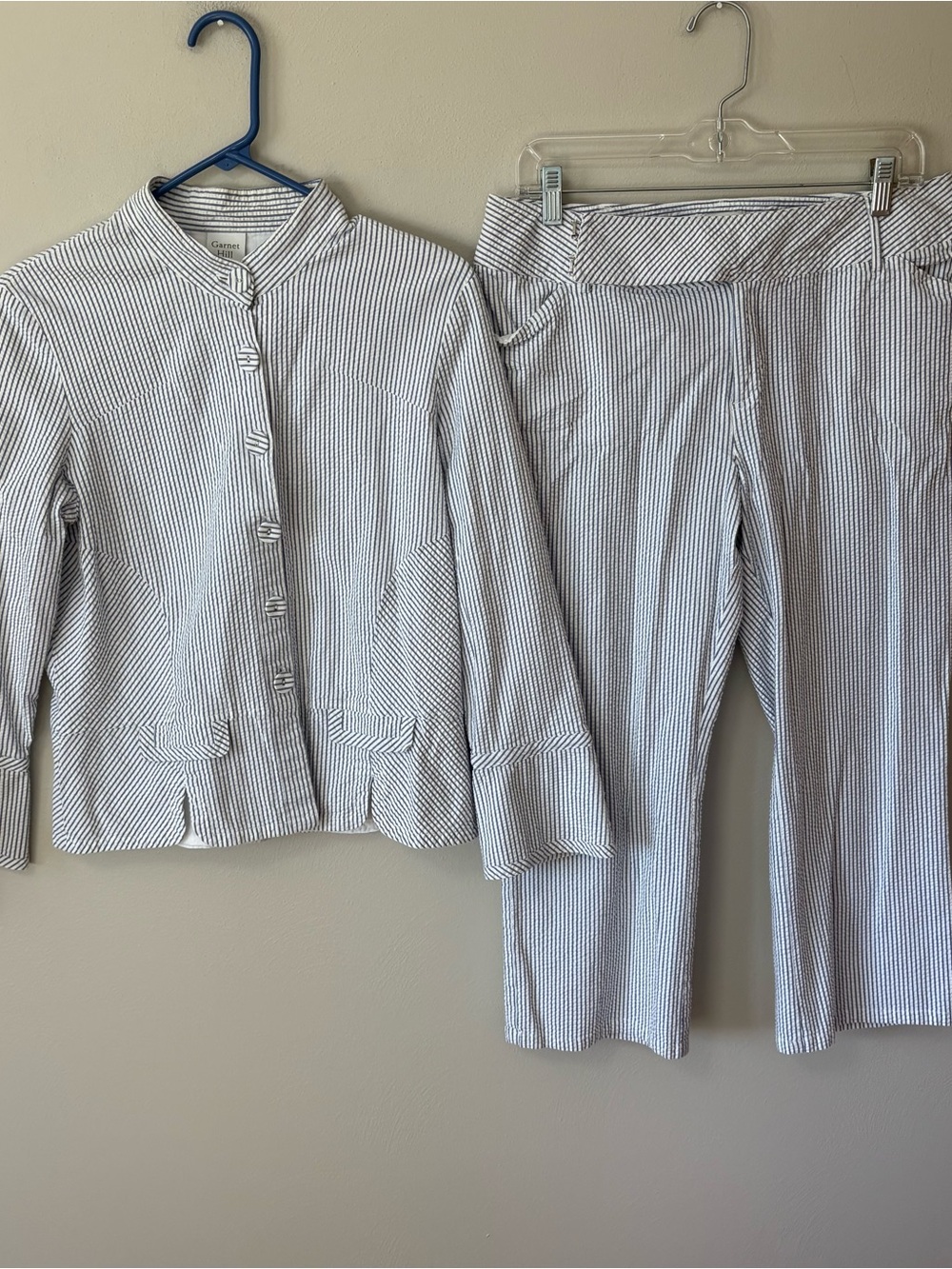 Garnet Hill Seersucker Capri and Blazer Set 12P
